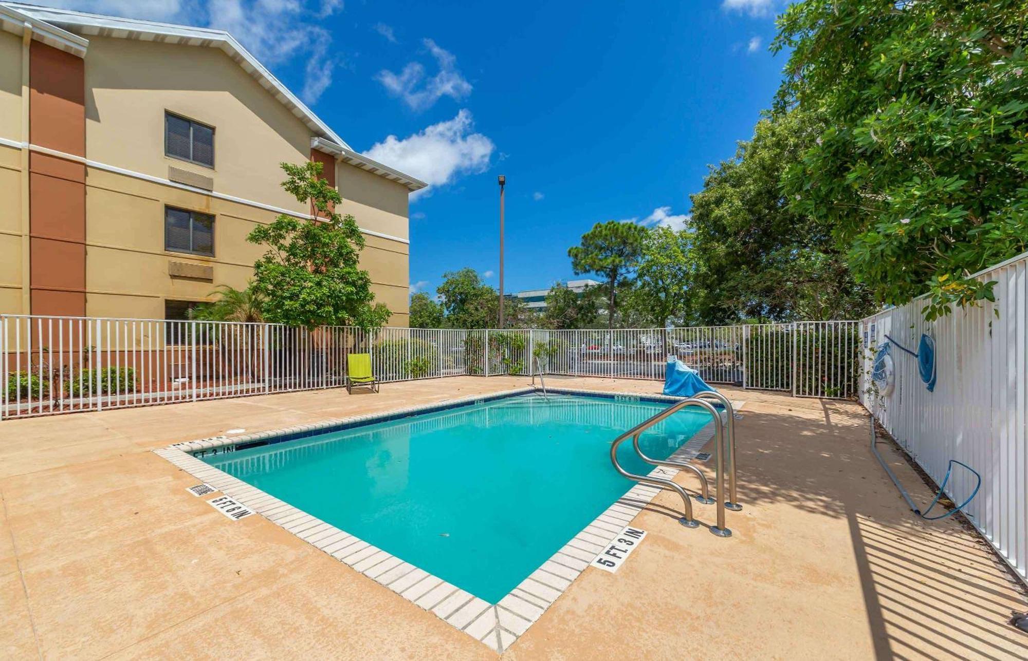 Extended Stay America Suites - Fort Lauderdale - Cypress Creek - Nw 6Th Way Ngoại thất bức ảnh