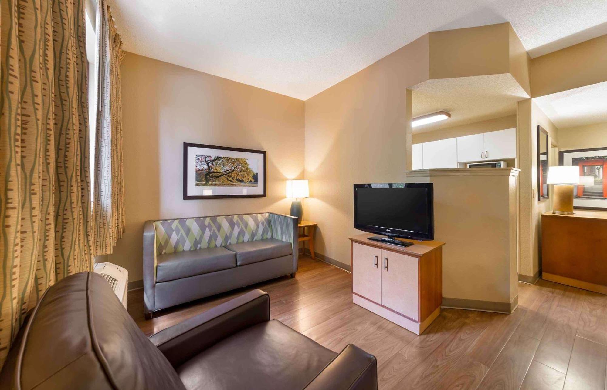 Extended Stay America Suites - Fort Lauderdale - Cypress Creek - Nw 6Th Way Ngoại thất bức ảnh