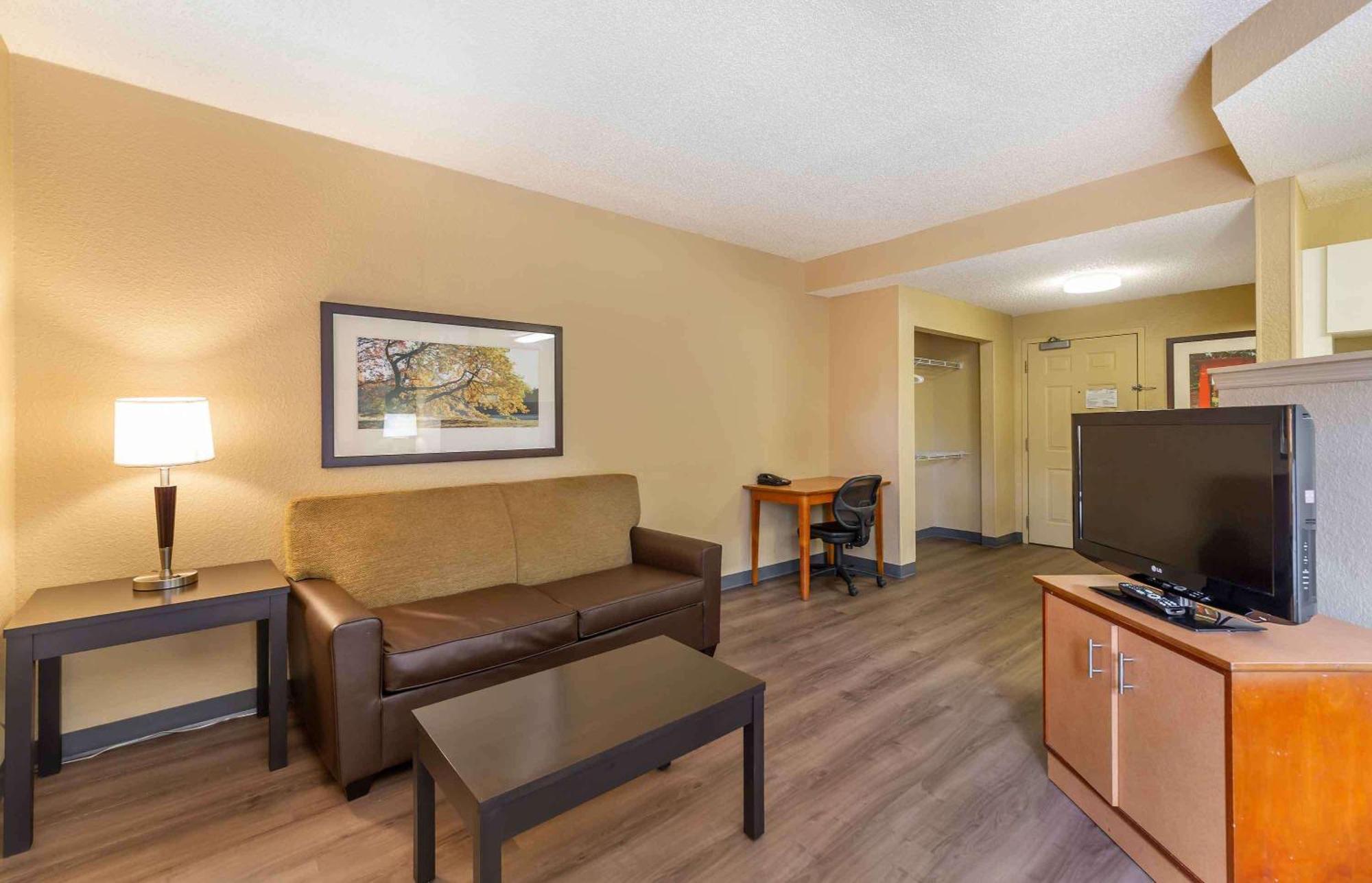 Extended Stay America Suites - Fort Lauderdale - Cypress Creek - Nw 6Th Way Ngoại thất bức ảnh