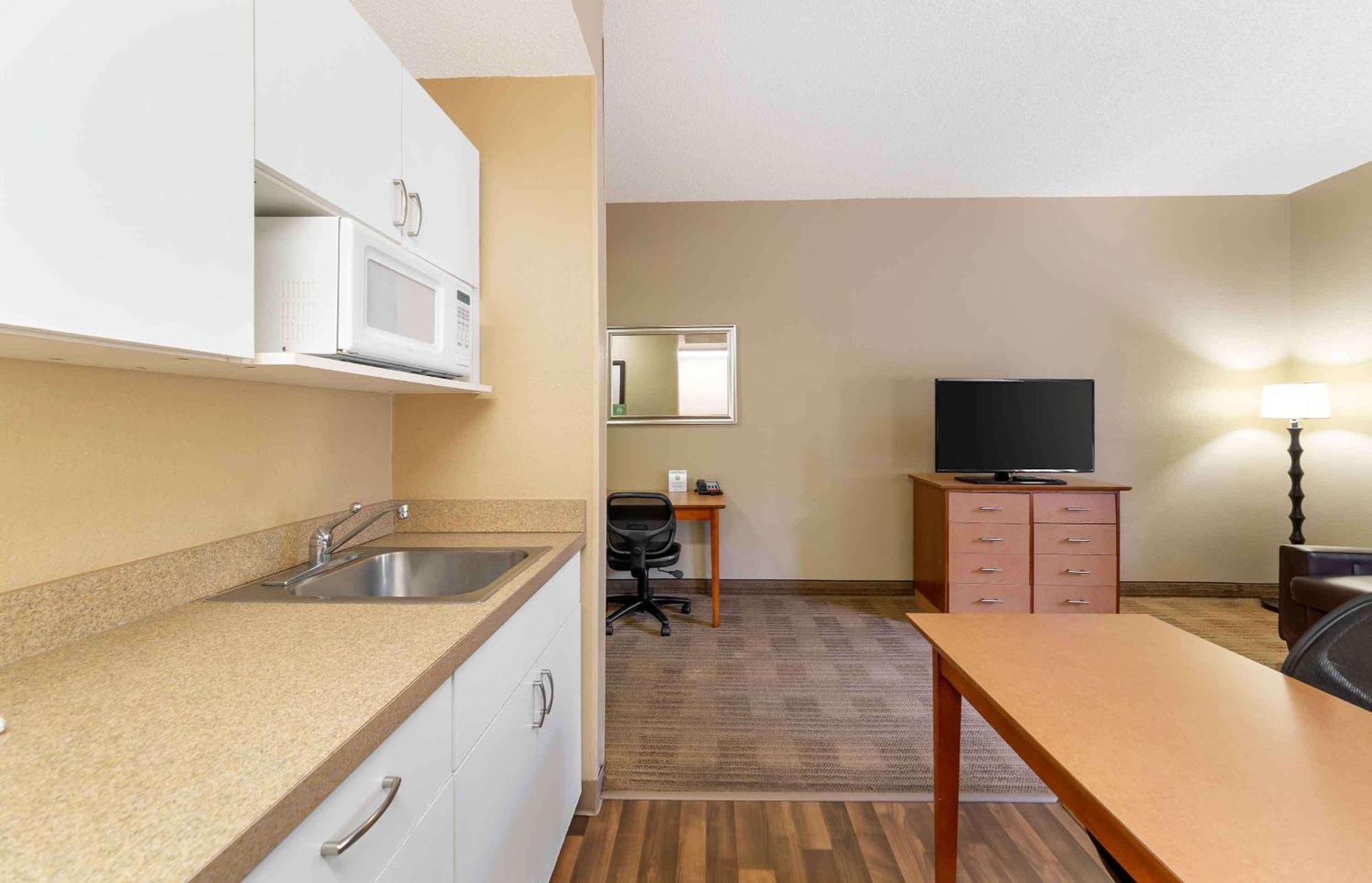 Extended Stay America Suites - Fort Lauderdale - Cypress Creek - Nw 6Th Way Ngoại thất bức ảnh